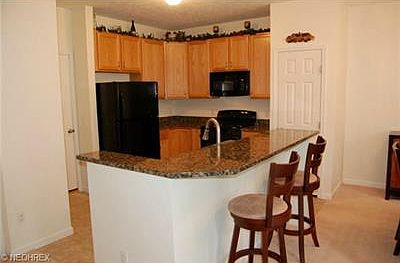 4th image of 4945 Lake View Dr