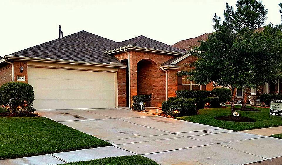 1st image of 19510 Glenwood Canyon Ln