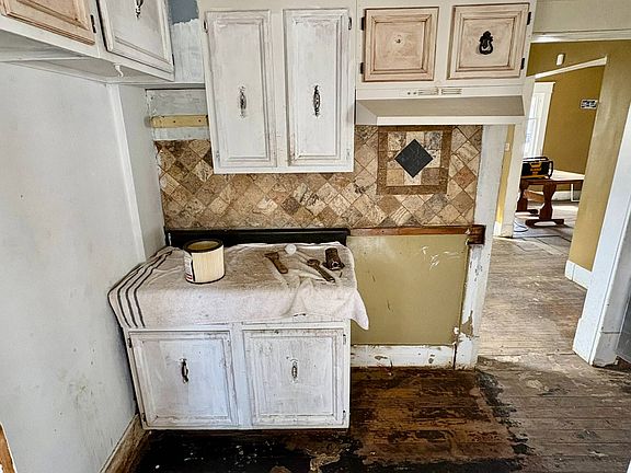 5th image of 1316 E Randolph Ave