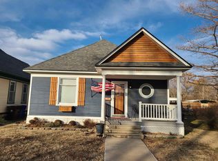 103 N 1st St, Lindsborg, KS 67456
