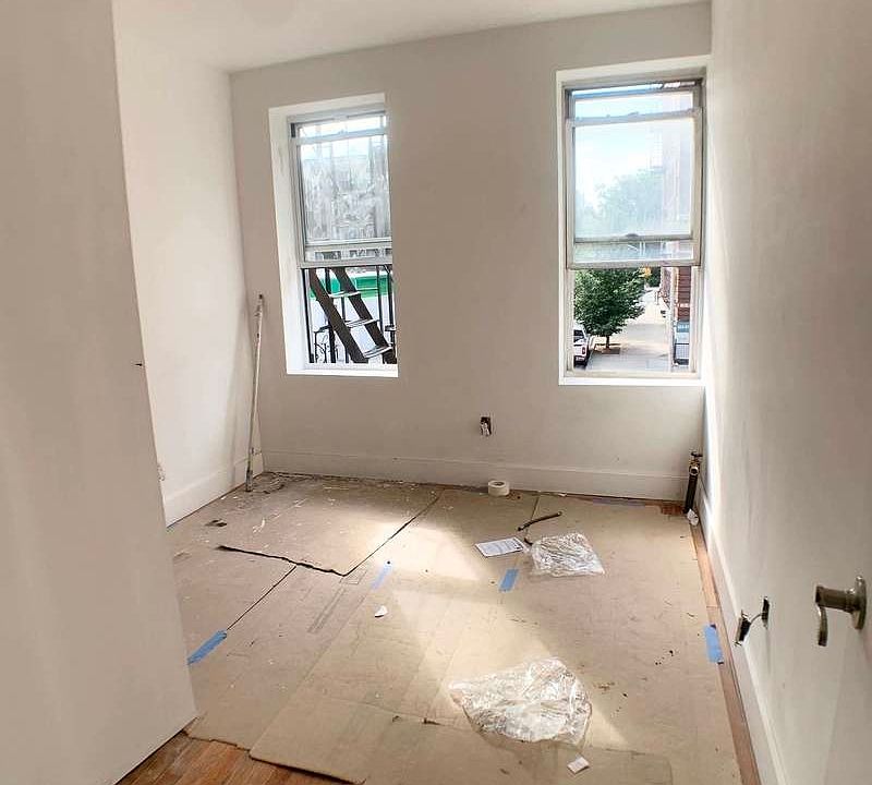 2nd image of 32 Saint Nicholas Pl #22