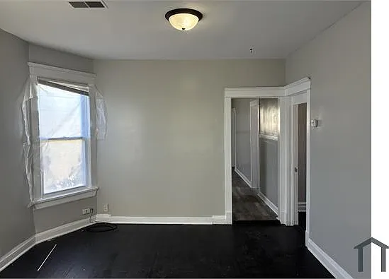3 bed, $1,450 — Photo 3