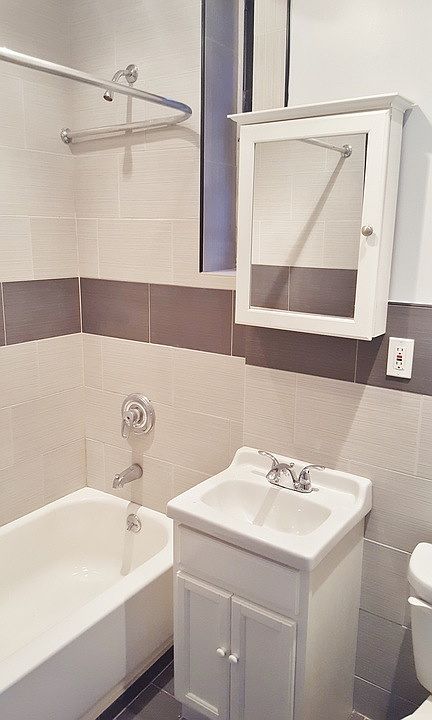 2nd image of 2099 Dean St #2