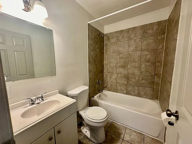 8133 Timken Ave — Photo 6