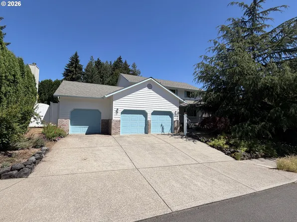 36300 Yocum Loop, Sandy, OR 97055