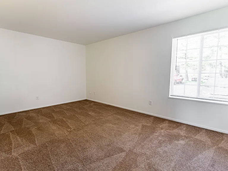 Pickwick Farms Apartments — Photo 28