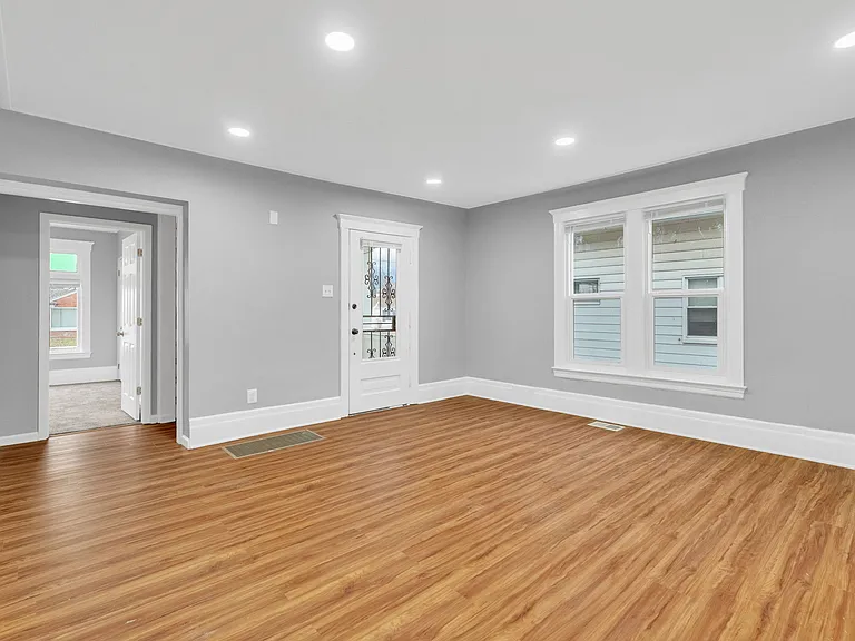 3606 Cadieux Rd — Photo 8