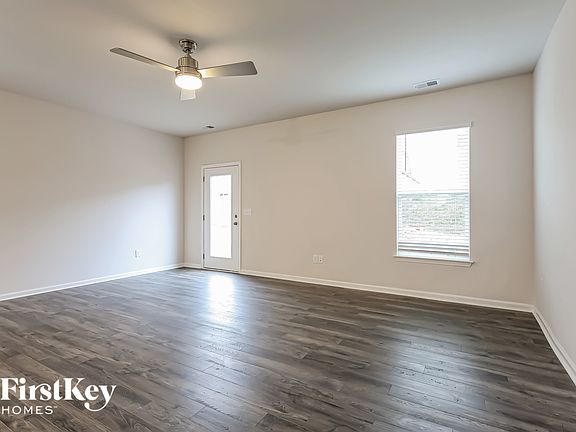 3rd image of 111 Wild Lily Dr