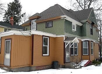 2nd image of 847 Forest Ave