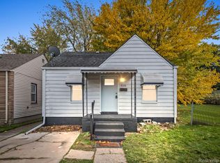 8226 Prospect Ave, Warren, MI 48089