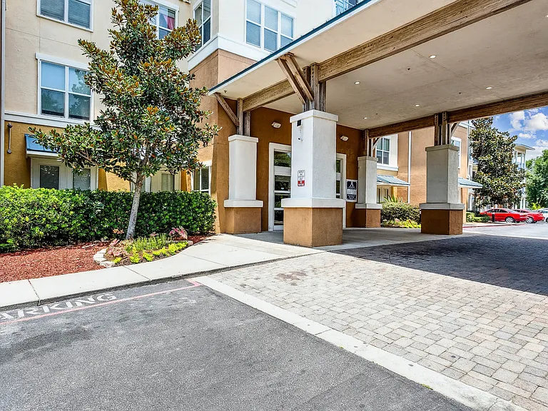 1810 W Cervantes St — Photo 35