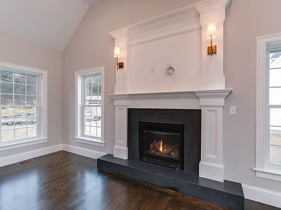 3rd image of 158 Pleasant St Lot D
