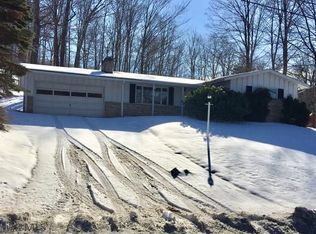 93 Lambert St, Central City, PA 15926