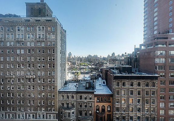 3rd image of 124 W 79th St APT 11A