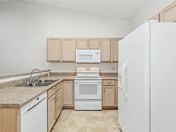 Building Photo - 2498 Trailwood Dr