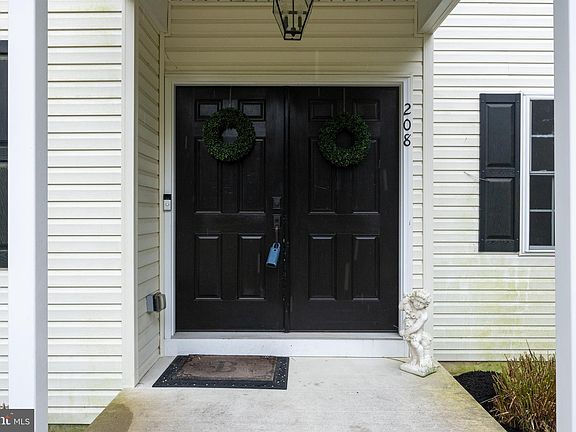 2nd image of 208 Andy Warhol Way