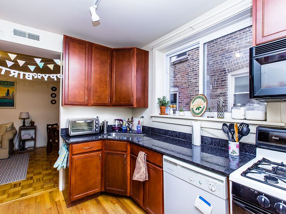 1st image of 2339 W McLean Ave APT 1