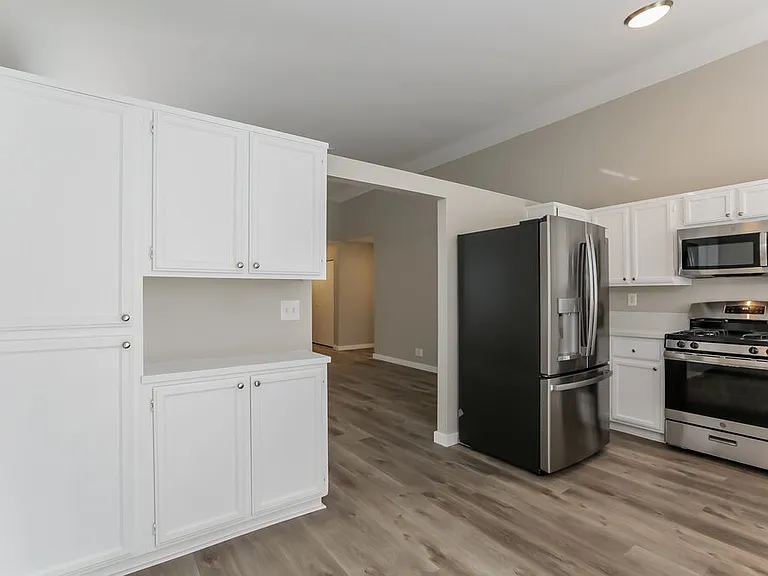8253 Ten Gallon Ct — Photo 6