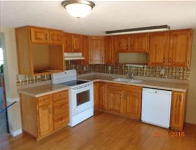 2nd image of 1795 Chandler Rd