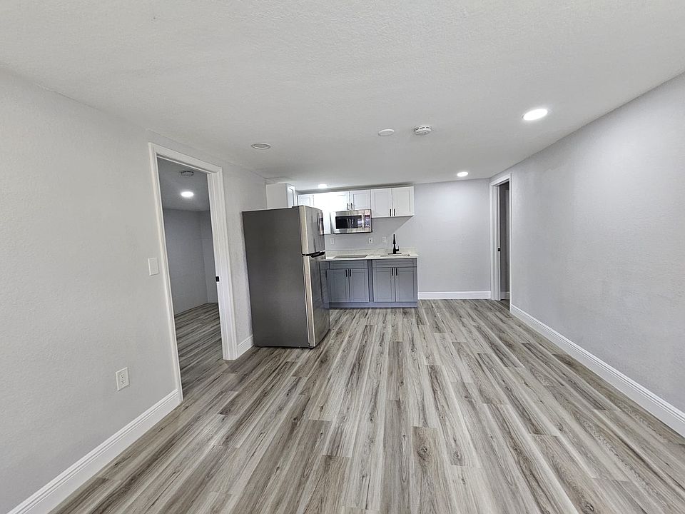 1st image of 1100 Beverly Ave #B