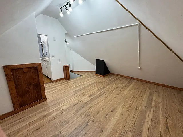401 N 4th St #9 — Photo 7