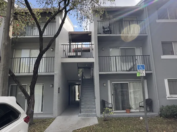 1068 N Benoist Farms Rd #307, West Palm Beach, FL 33411