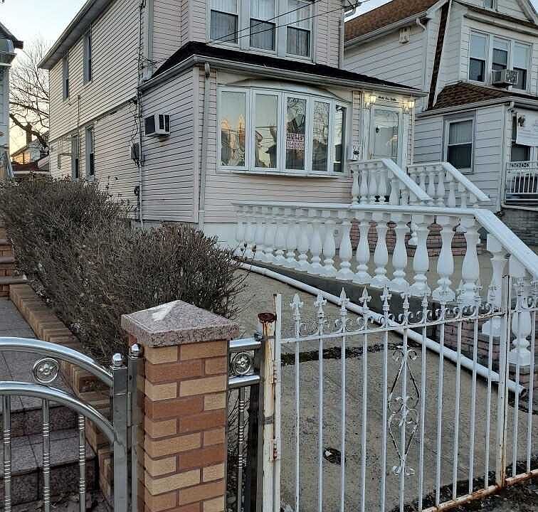 1st image of 9412 207th St