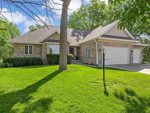 3rd image of 42 Kensington Ct