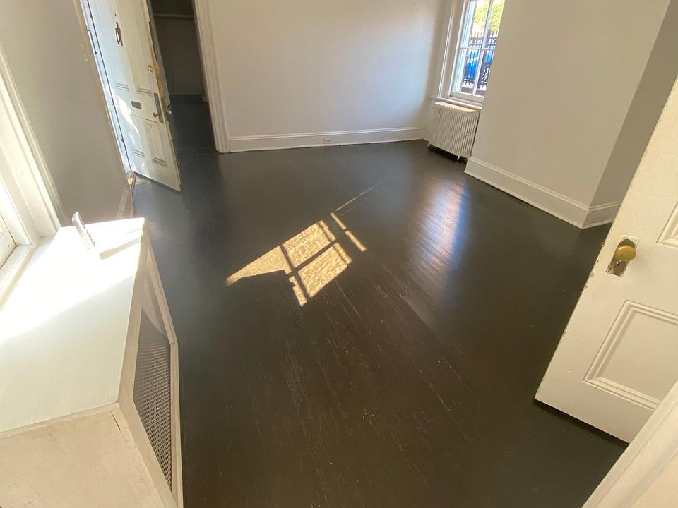 1st image of 500 W Franklin St
