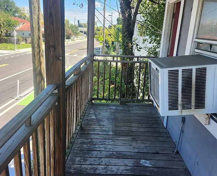 415 E Floribraska Ave #B — Photo 5