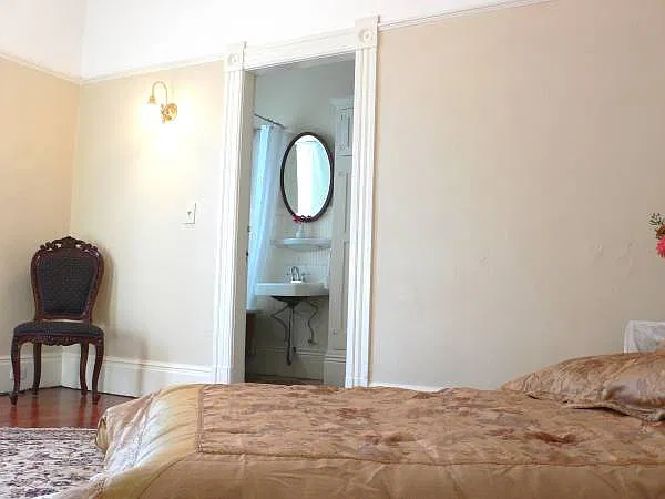 1 bed, 700 sqft, $1,600 — Photo 2