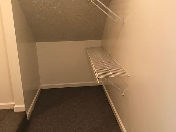 3rd image of 9016 W Jackson St