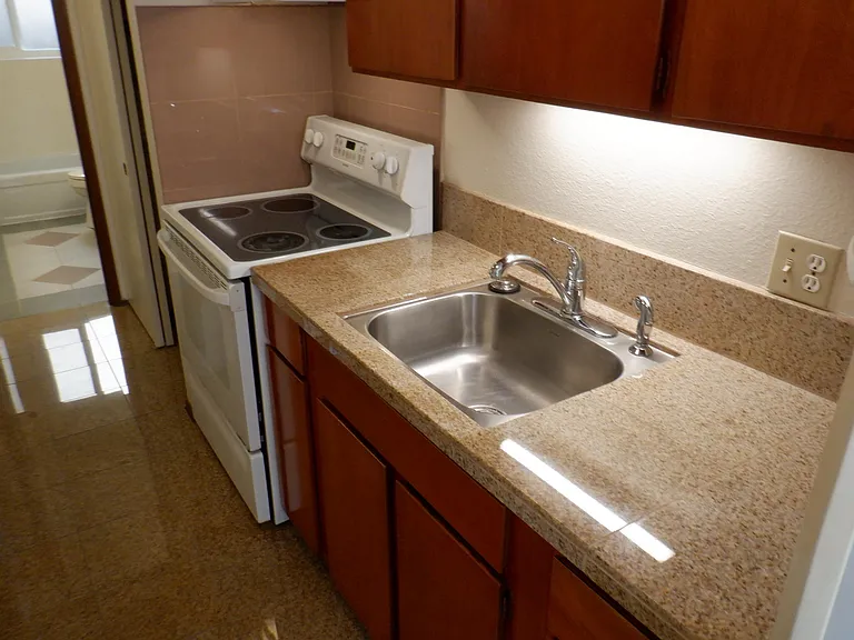 425 Pelly Ave N #2 — Photo 5