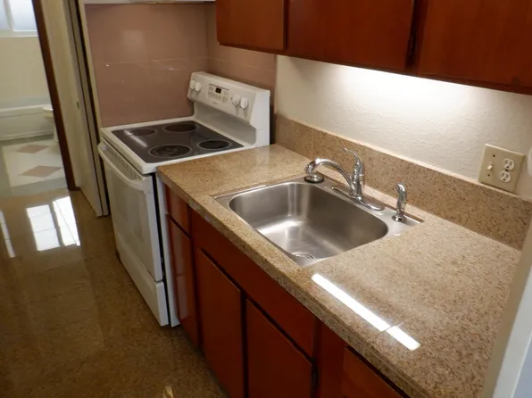425 Pelly Ave N APT 2, Renton, WA 98057