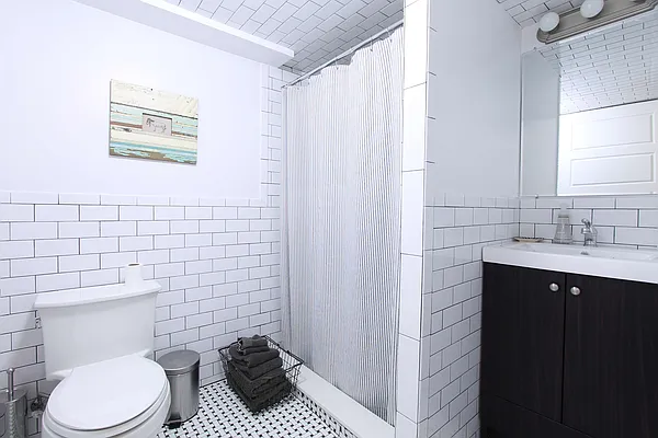 Rented by Compass | media 22