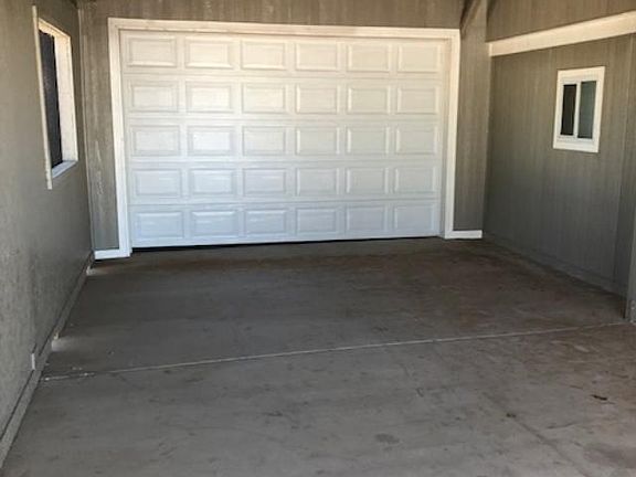 Automatic garage door