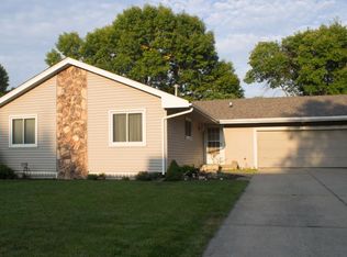 1421 NW 90th St, Clive, IA 50325