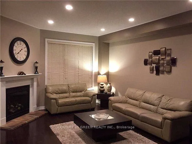 37 Aird Ct — Photo 8