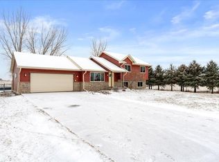1710 Amsterdam St, Baldwin, WI 54002