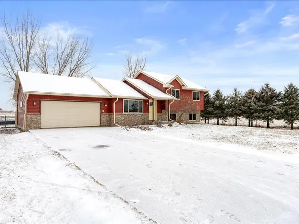 1710 Amsterdam St, Baldwin, WI 54002