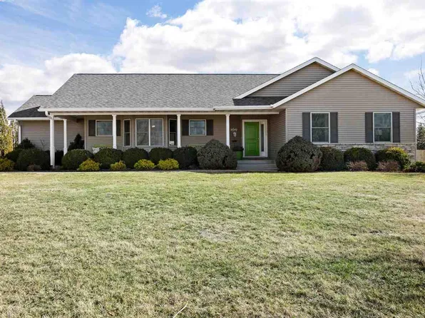 205 Pheasant Run, West Branch, IA 52358