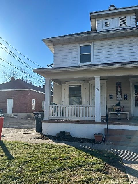 1st image of 913 Creighton Ave #915