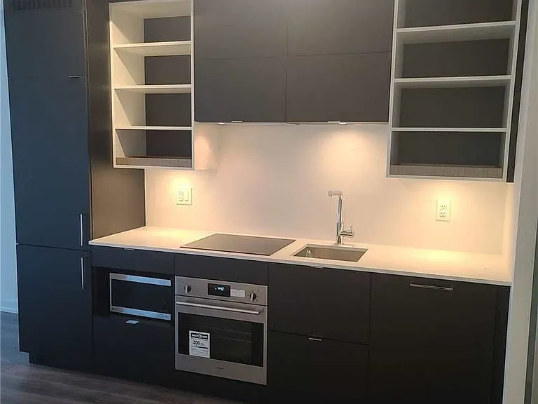 20 Edward St #1009 — Photo 16