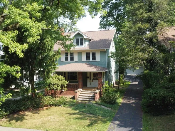 3115 Essex Rd, Cleveland Heights, OH 44118