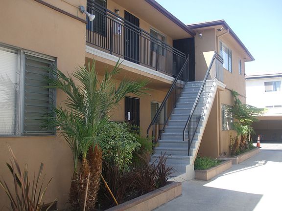 3rd image of 1451 Marine Ave APT E