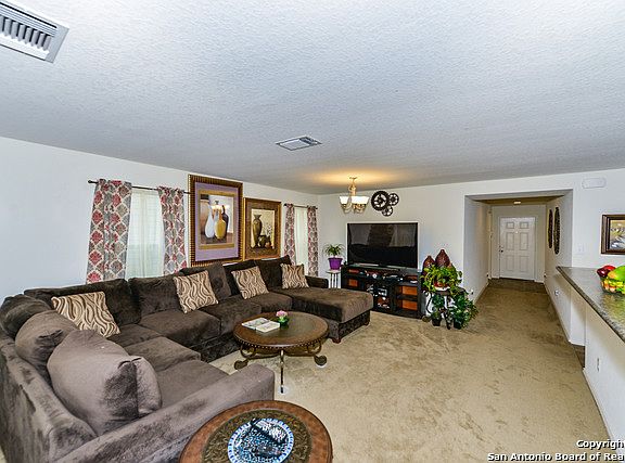 4th image of 140 Bass Ln