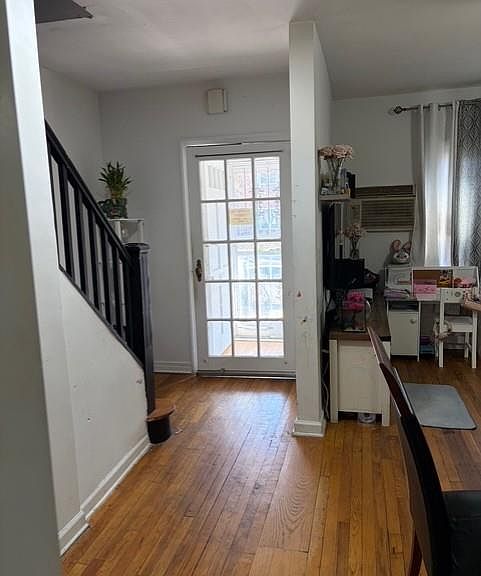 Listing photo 5