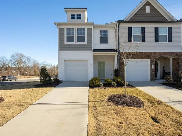 11 Wildflower Cir, Clayton, NC 27520