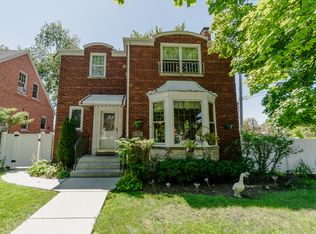 1447 Garden St, Park Ridge, IL 60068