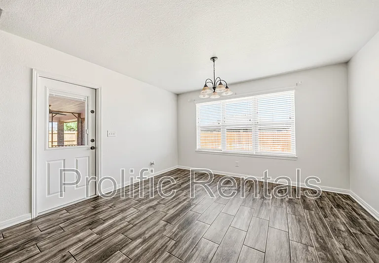5301 Primavera Ln — Photo 15